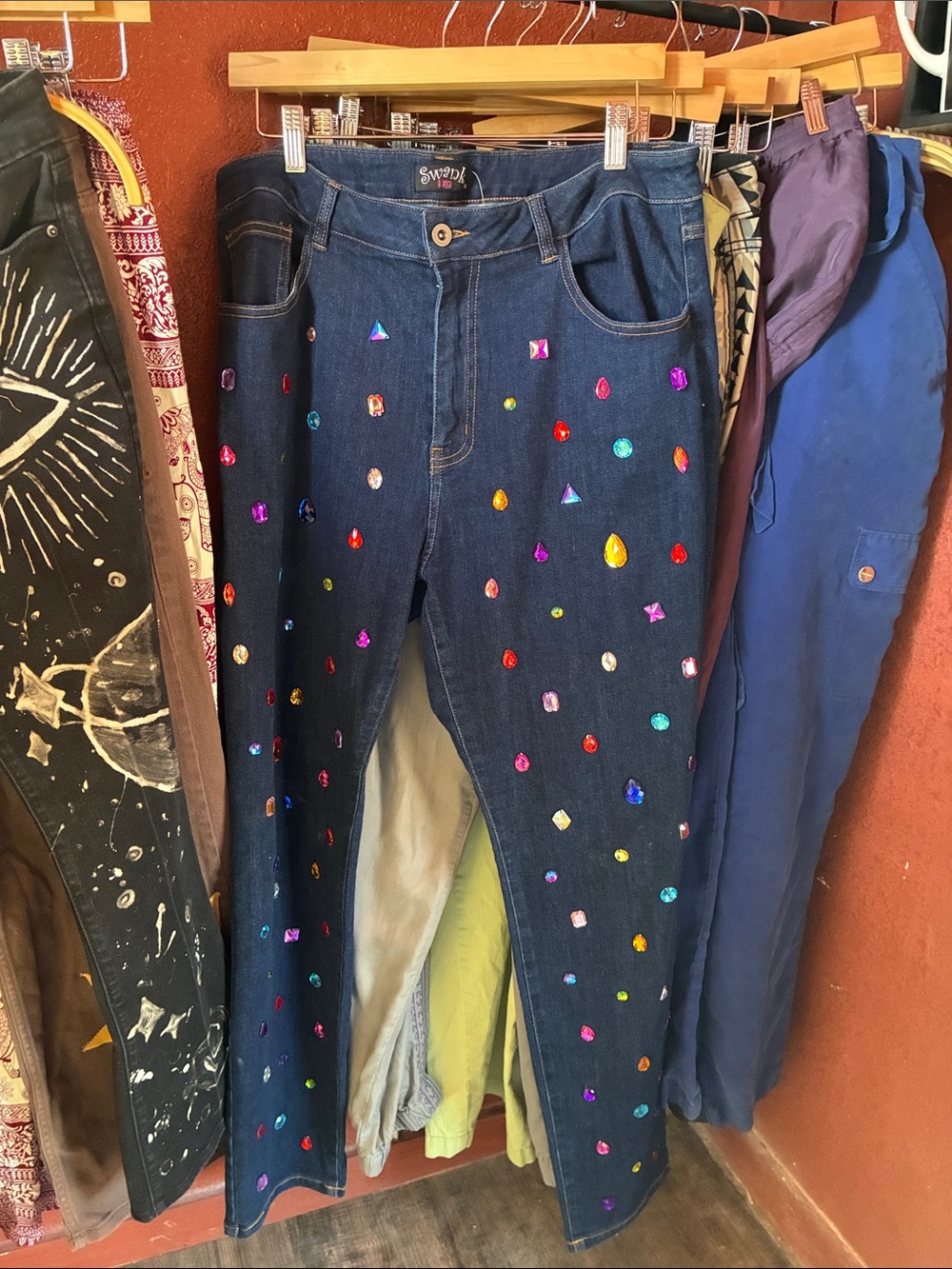 Embellished Dark Blue Women's Jeans with Multicolor Gems